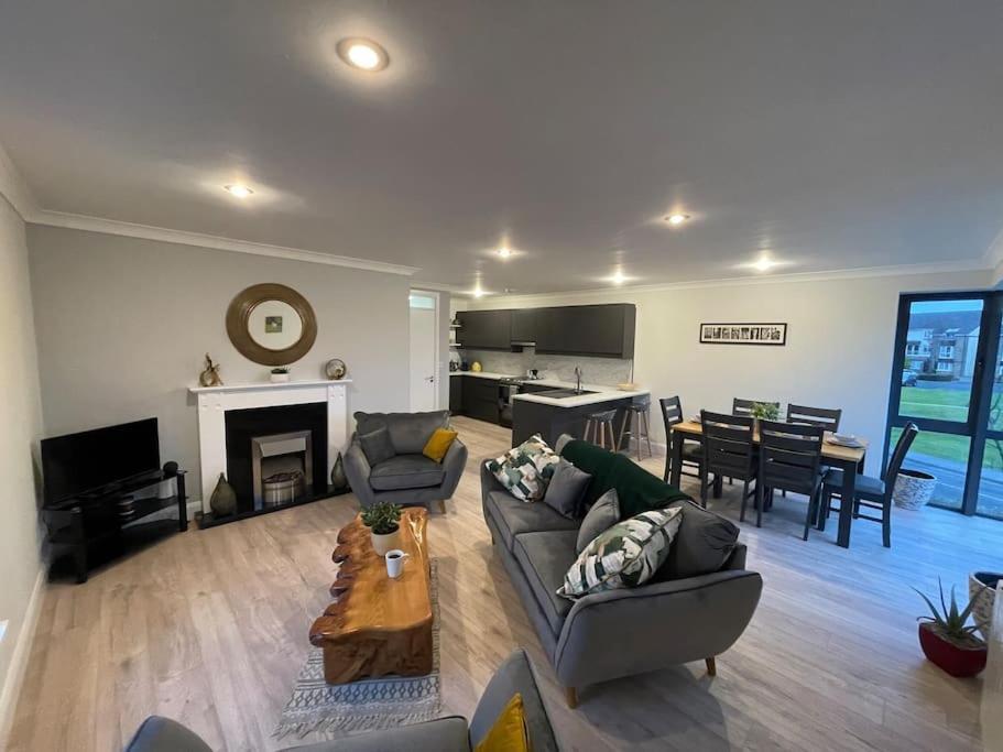 Entire Apartment , Centre Carrick on Shannon Zewnętrze zdjęcie